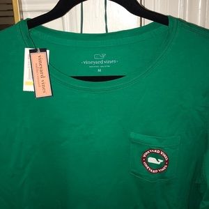 Women’s long sleeve vineyard vines tee medium
